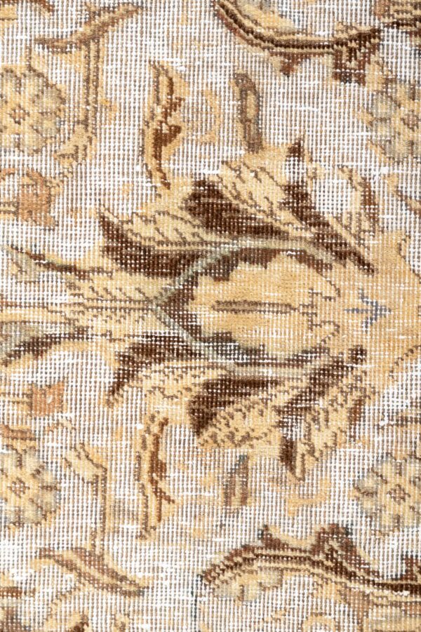 Vintage Persian  304cm x 273cm / 10' x 8'11'' - Image 5