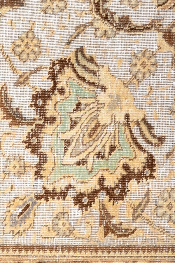 Vintage Persian  304cm x 273cm / 10' x 8'11'' - Image 7