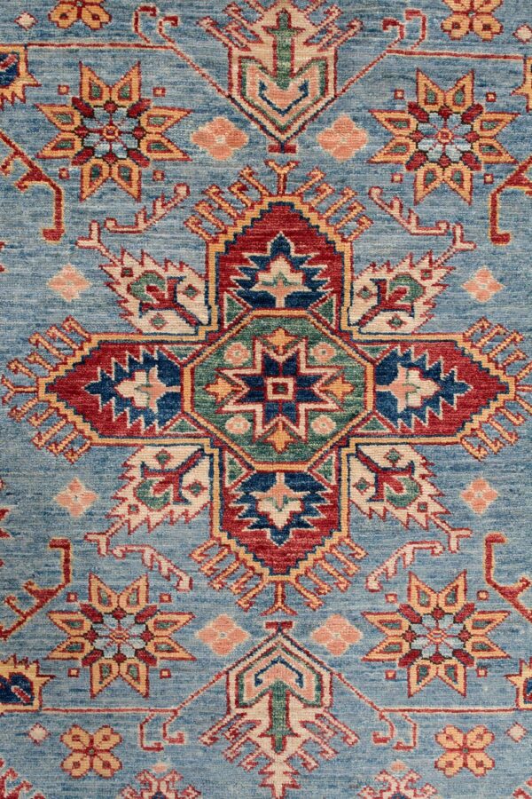 Fine Kazak Rug 262cm x 173cm / 8'7'' x 5'8'' - Image 3