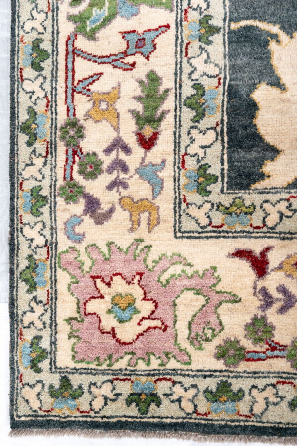 Oushak Rug 374cm x 275cm / 12'3'' x 9' - Image 9