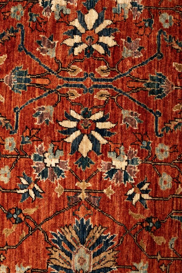 Fine Chob Rang 353cm x 265cm / 11'7'' x 8'8'' - Image 6
