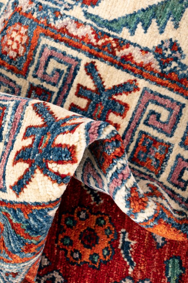 Abshar  314cm x 193cm / 10'3'' x 6'4'' - Image 2