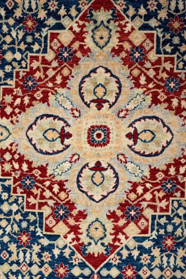 Chob Rang Motasham 364cm x 268cm / 11'11'' x 8'9'' - Image 3