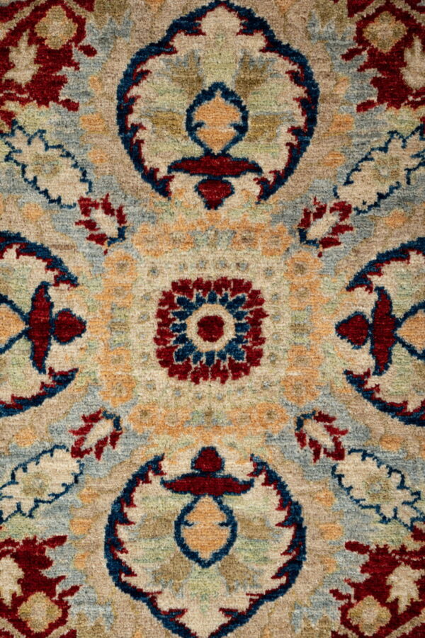 Chob Rang Motasham 364cm x 268cm / 11'11'' x 8'9'' - Image 4