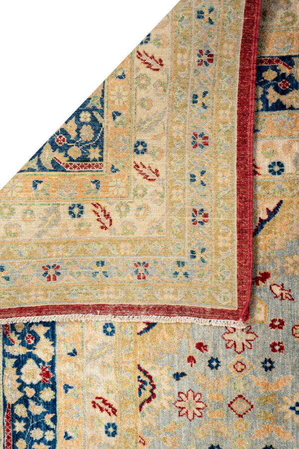 Chob Rang Motasham 364cm x 268cm / 11'11'' x 8'9'' - Image 9