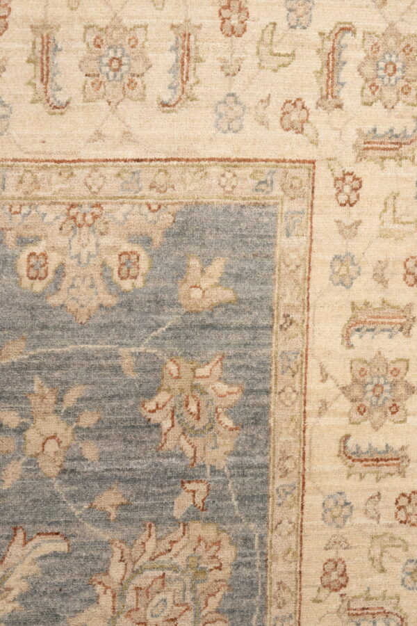 Ziegler Rug 252cm x 170cm / 8'3'' x 5'7'' - Image 4