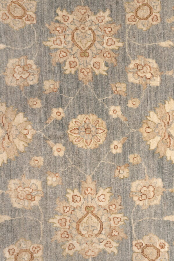 Ziegler Rug 252cm x 170cm / 8'3'' x 5'7'' - Image 6