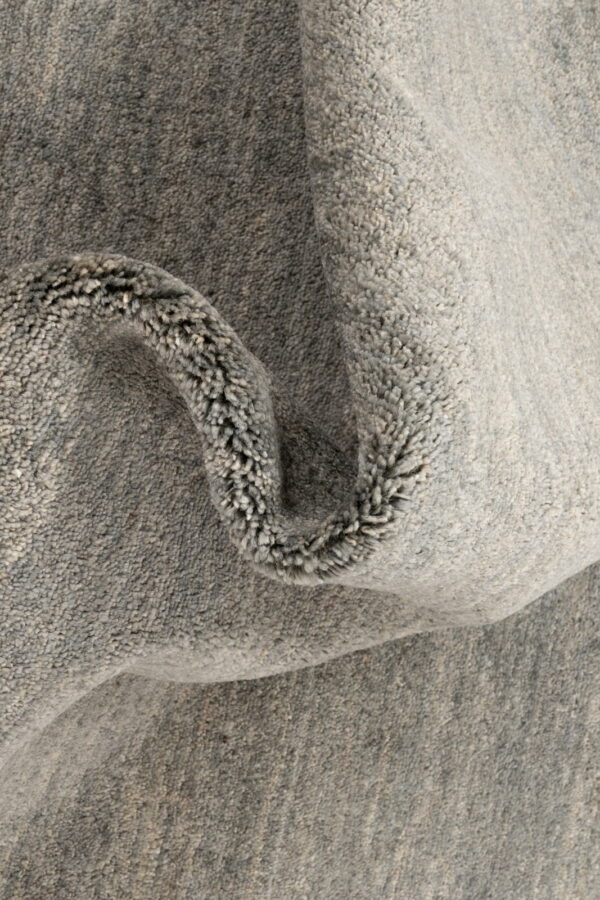 Natural Gabbeh 230cm x 161cm / 7'7'' x 5'3'' - Image 2