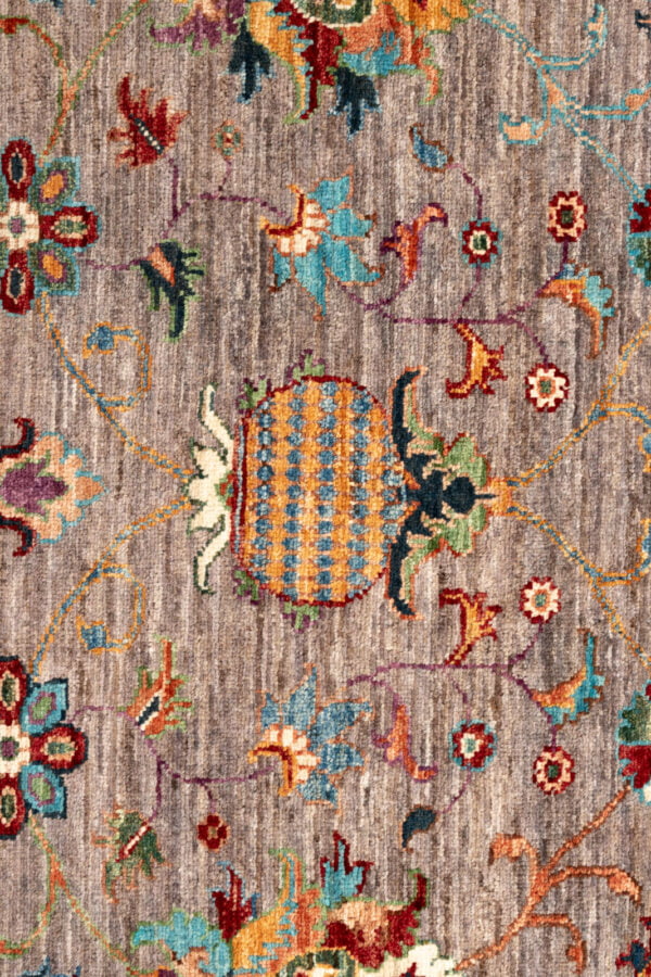 Sultani 194cm x 148cm / 6'4'' x 4'10'' - Image 6