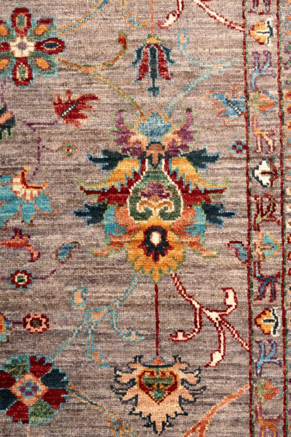 Sultani 194cm x 148cm / 6'4'' x 4'10'' - Image 7