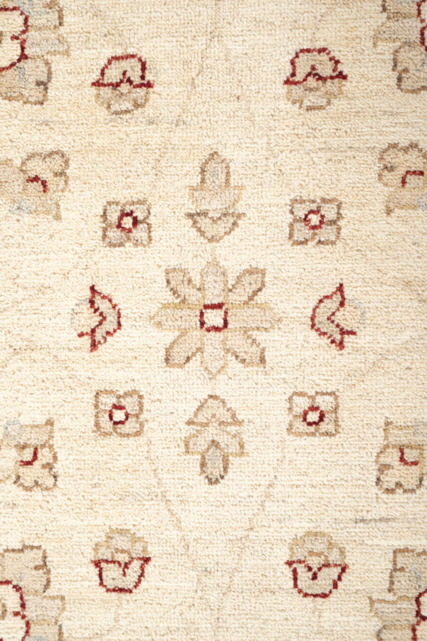 Ziegler 198cm x 150cm / 6'6'' x 4'11'' - Image 4