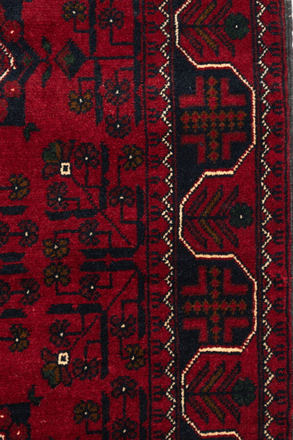 Khan 597cm x 64cm / 13' x 2'1'' - Image 8