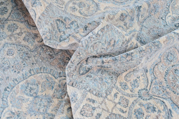Chob Rang 297cm x 241cm / 9'9'' x 7'11'' - Image 2