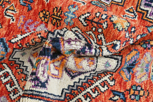 Abshar 178cm x 125cm / 5'10'' x 4'1'' - Image 6