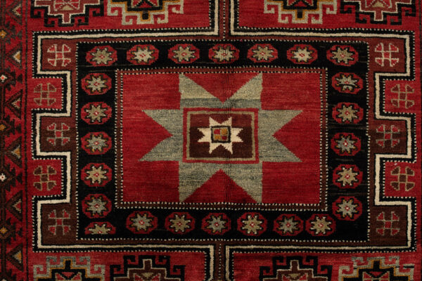Old Anatolian Ezineh Rug 305cm x 100cm / 10' x 3'3'' - Image 4