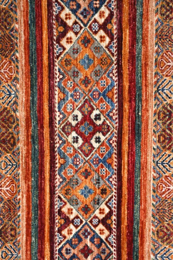 Aryana Khorjeen 227cm x 167cm / 7ft 5in x 5ft 6in - Image 2