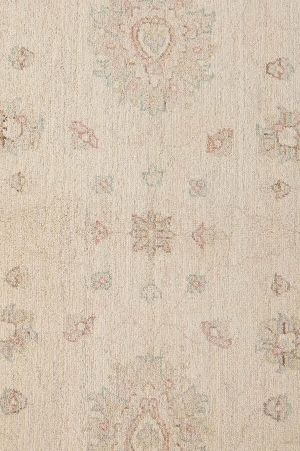 Ziegler Rug 205cm x 149cm / 6ft 9in x 4ft 11in - Image 3