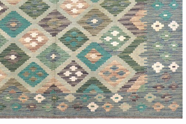 Handwoven Afghan Kilim 239cm x 166cm / 7ft 10in x 5ft 6in / Wool - Image 3